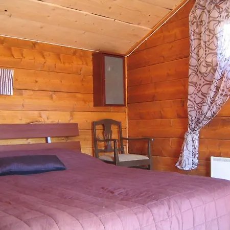 Farm stay Luomajarven Hevoskievari Karhoinen