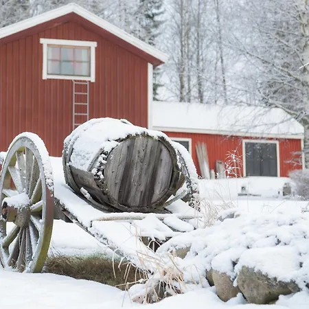 Feriegård Luomajaerven Hevoskievari *