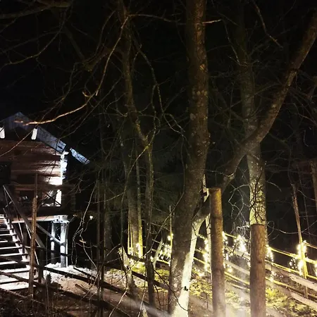 Luomajaerven Hevoskievari Karhoinen