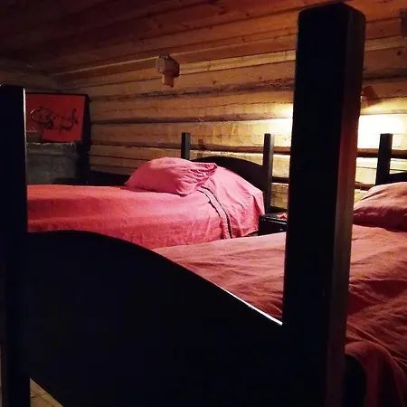 Luomajaerven Hevoskievari Feriegård *