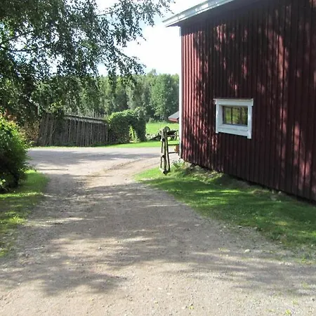 Luomajaerven Hevoskievari * Karhoinen