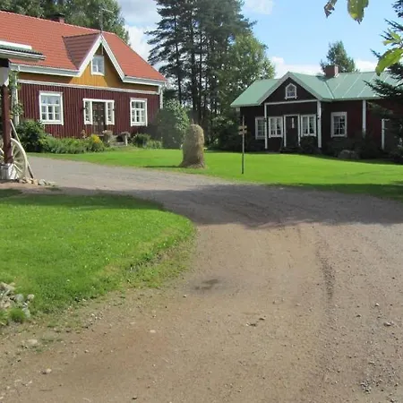 Feriegård Luomajaerven Hevoskievari Karhoinen